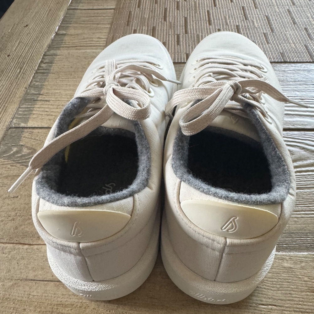Allbirds Tennis Shoe - Picture 5 of 5